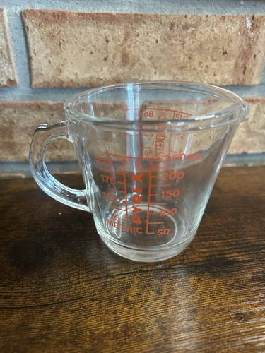 Pyrex measuring cup 508 - measuring, 1